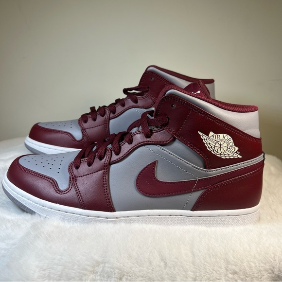 Size‎ 11.5 - Jordan 1 Cherrywood Red /White - Picture 1 of 11